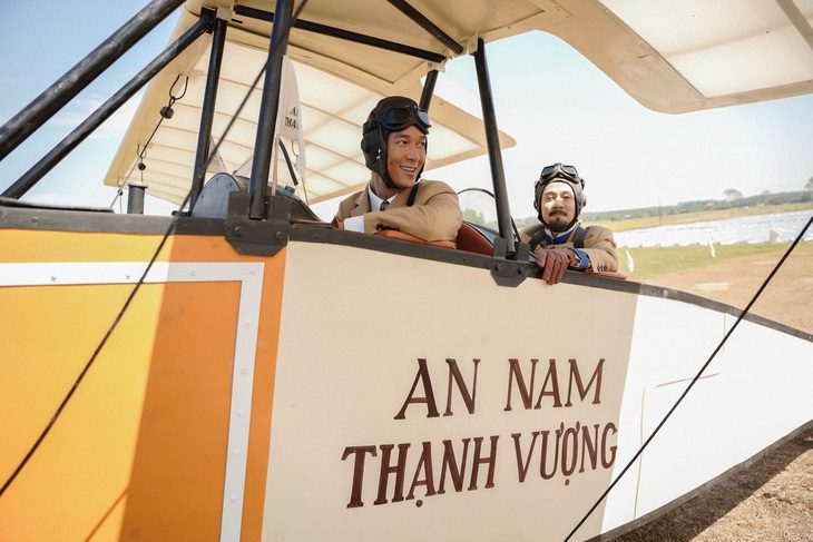 Công tử Bạc Liêu mở màn hụt hơi, Fan xếp hàng từ 3h sáng tại concert 4 Anh trai say hi - Ảnh 1.