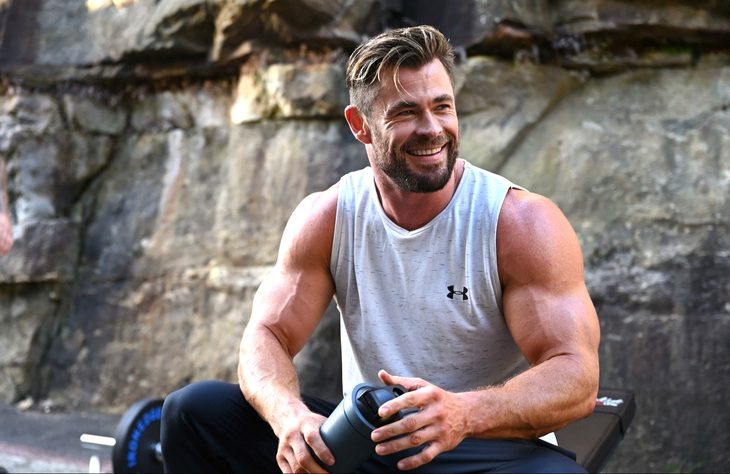 Hemsworth luôn phải tăng, giảm 10-15kg hằng năm để phù hợp với các vai diễn - Ảnh: INSTAGRAM